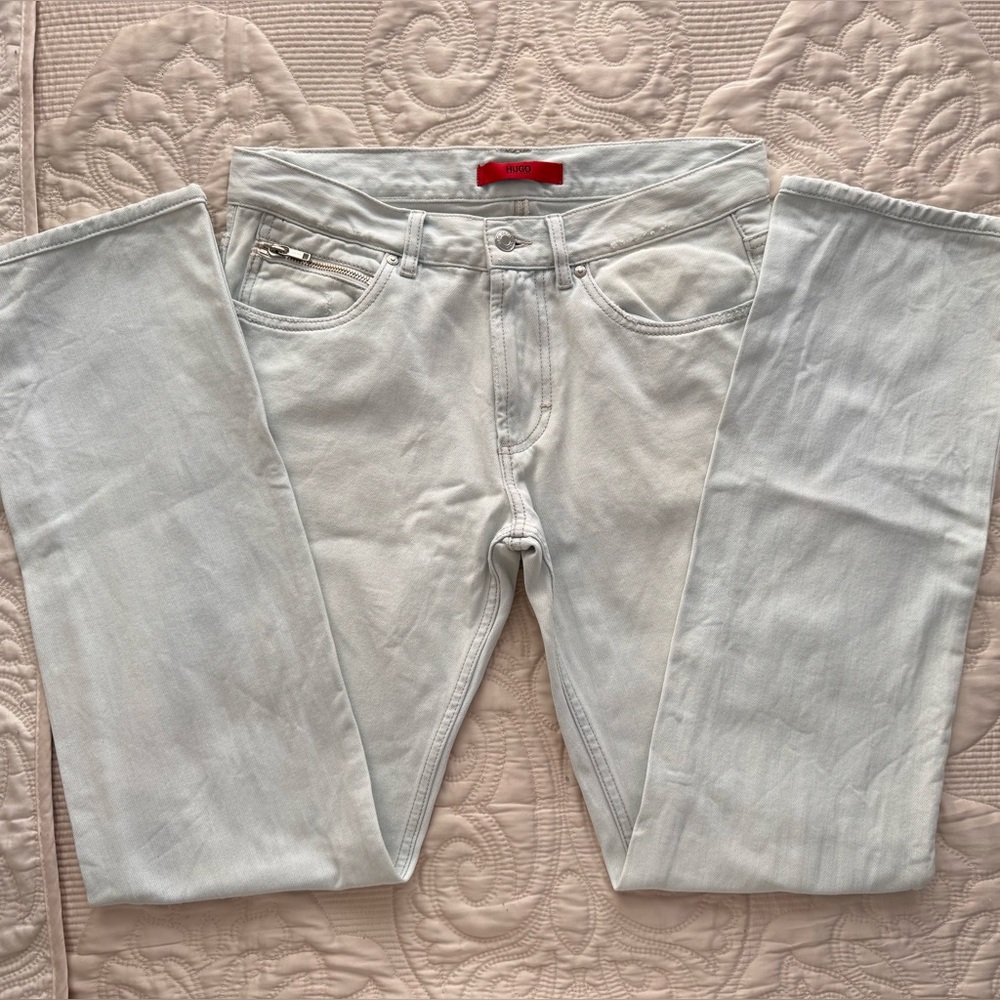 HUGO Men's Light Gray Straight Jeans